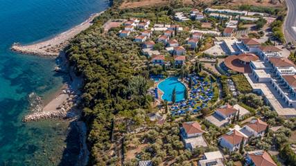 Hotel Sunrise Village Beach